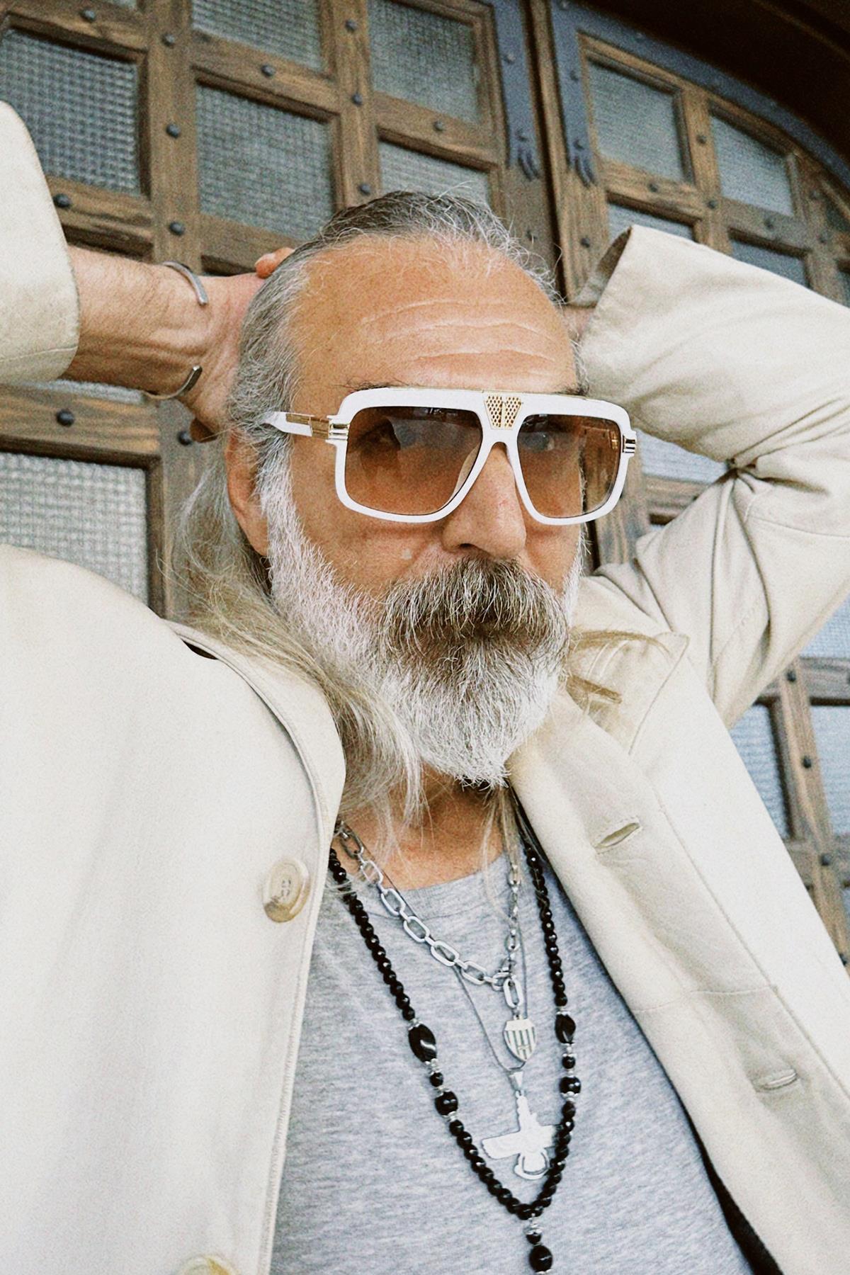 FRNCH Beyaz Çerçeve Kahverengi Cam Dikdörtgen Erkek Güneş Gözlüğü FRG1045-145-BK