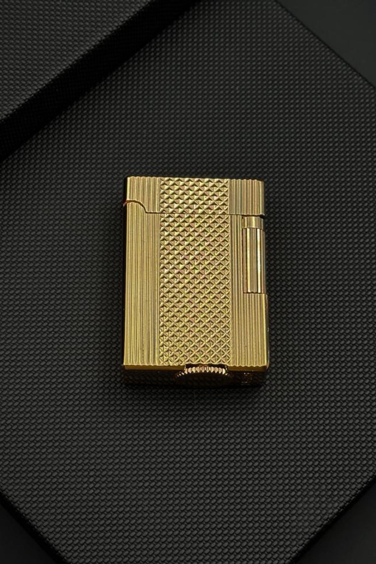 FRNCH Desenli Altın Renkli Gazlı Çakmak FRJ70028-128-G