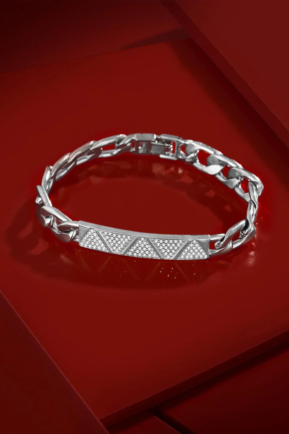 FRNCH Parlak Zirkon Taşlı Motifli Kadın Bileklik FRJ11188-1288-A