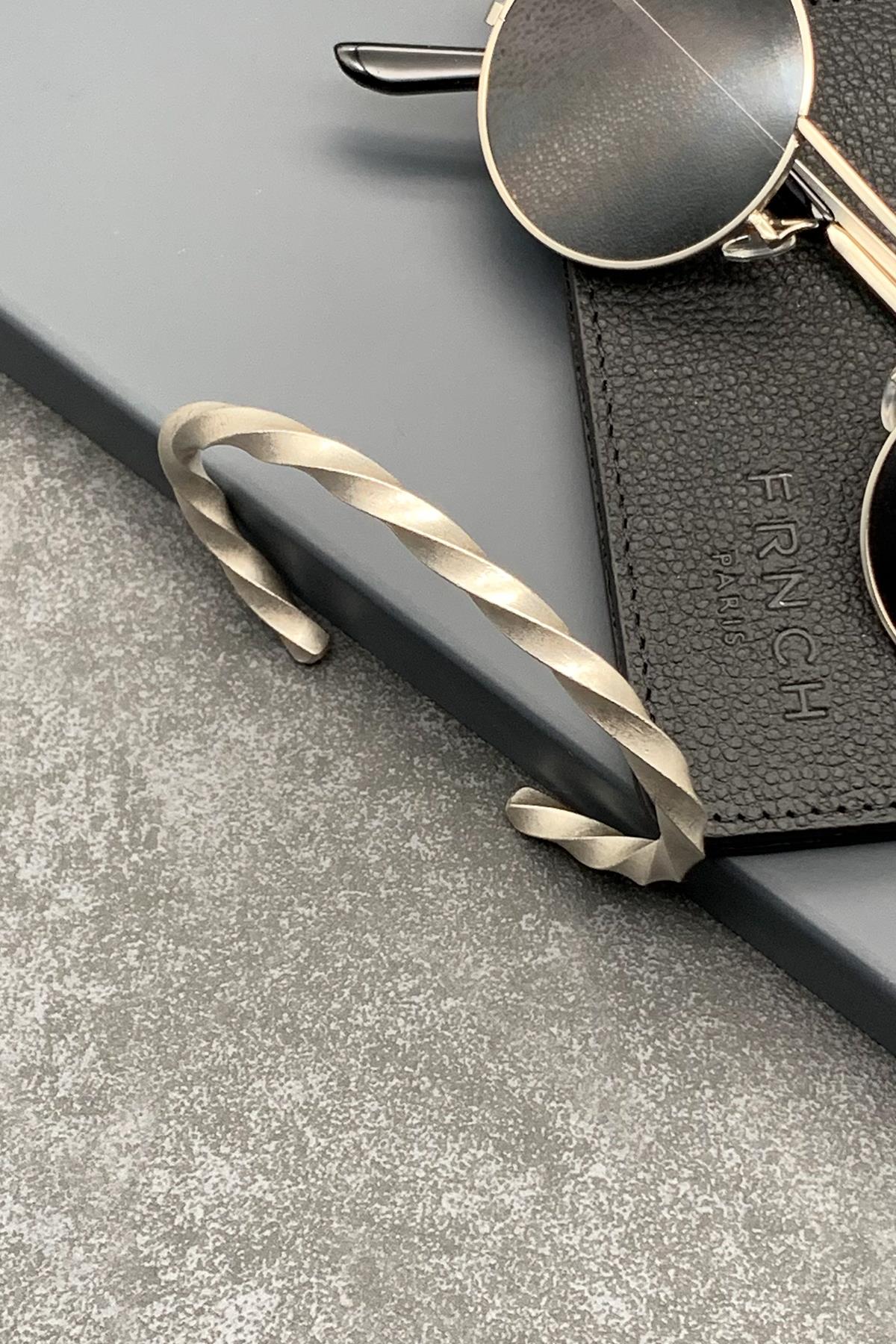 FRNCH Burma Model Gümüş Renkli Erkek Kelepçe Bileklik FRJ11502-1602-A