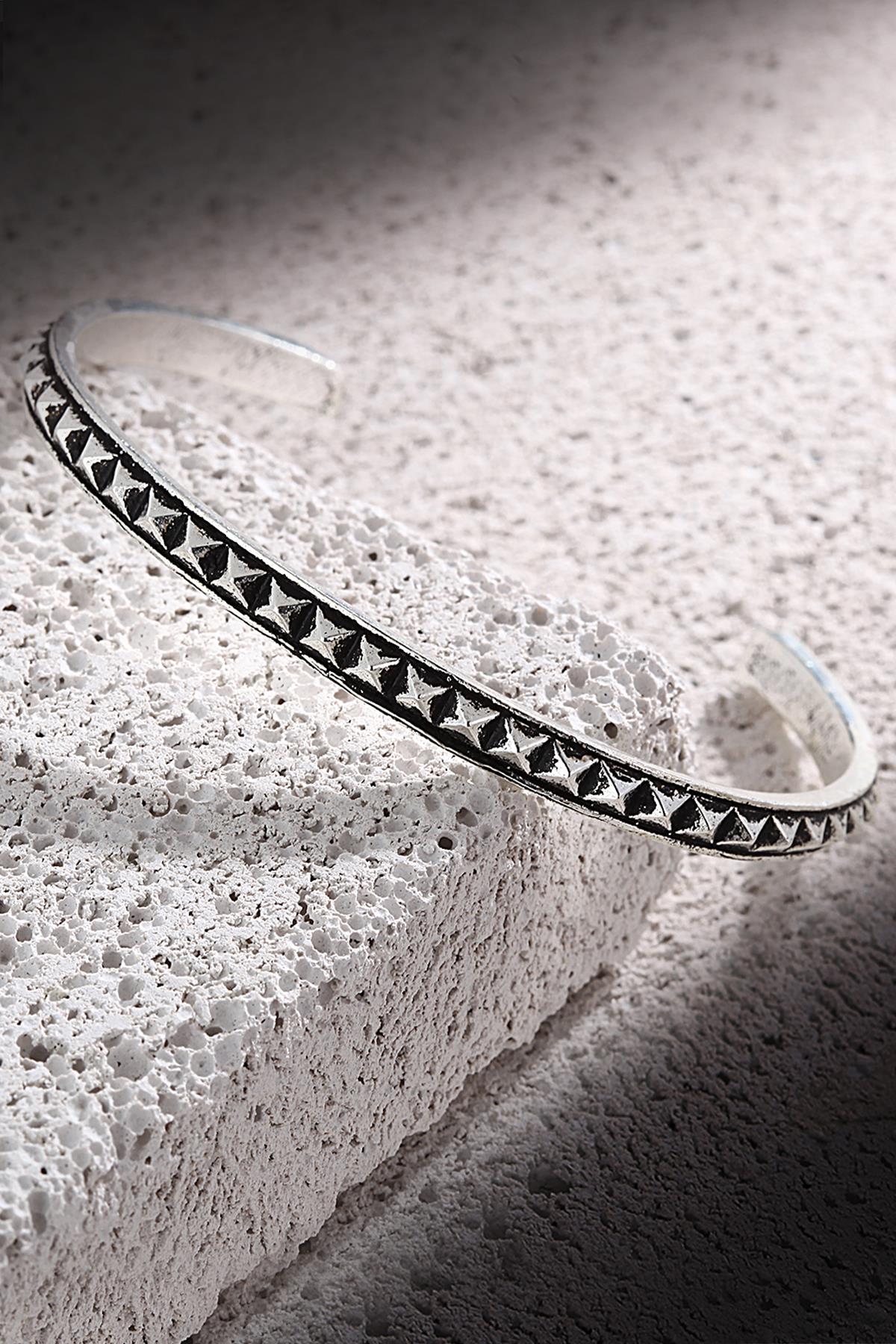 FRNCH Erkek Handmade Piramit Desenli Antik Kelepçe FRJ11175-1275-A2