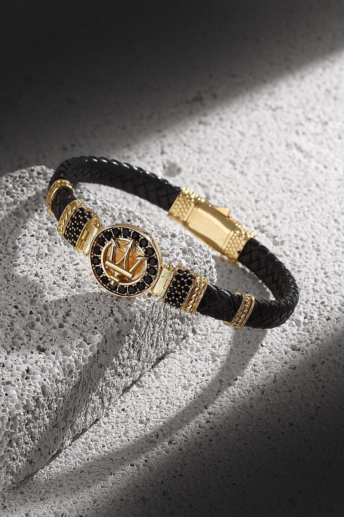 FRNCH Poseidon Figürlü Zirkon Taşlı Gold Renkli Gerçek Deri Erkek Bileklik FRJ11203-1303-G